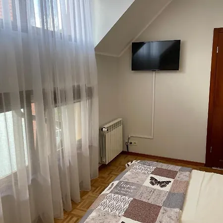 Bursztyn Homestay *