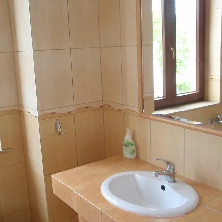 Bursztyn Homestay *